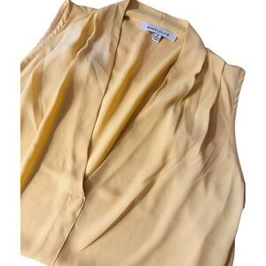 Rose & Olive Sleeveless Blouse V-Neck Top Casual Relaxed Fit Butter Yellow ‎ M